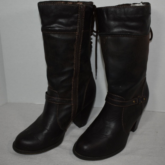Shoes - Brown lace up boots